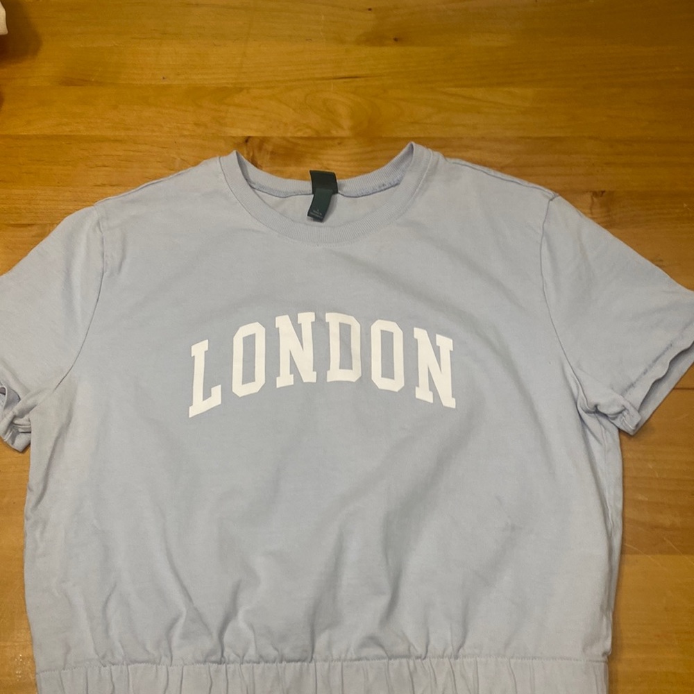 Baby blue London crop top. Wild fable. size L